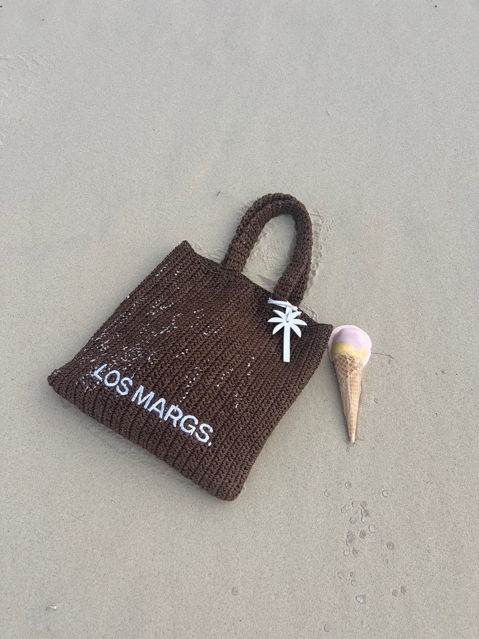 ISOLA STRAW TOTE CHOCOLATE